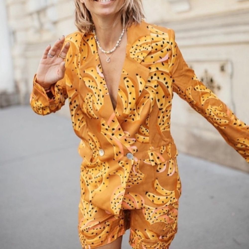Farm Rio Caramel Raining Bananas Orange Blazer Size XS